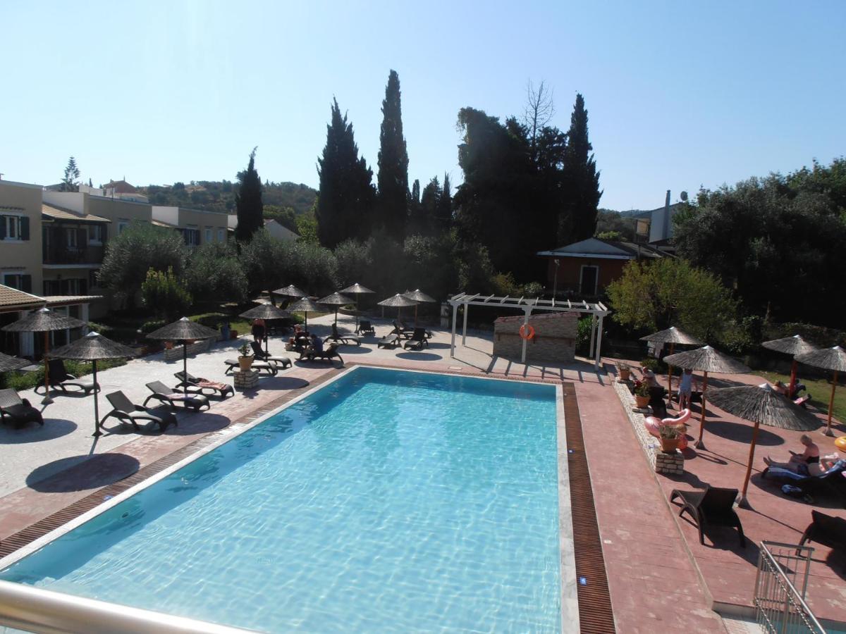 Frosini Gardens 3*